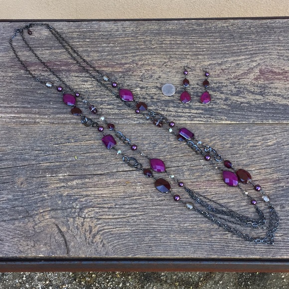 White House Black Market Jewelry - {White House Black Market}Necklace & Earring Set
